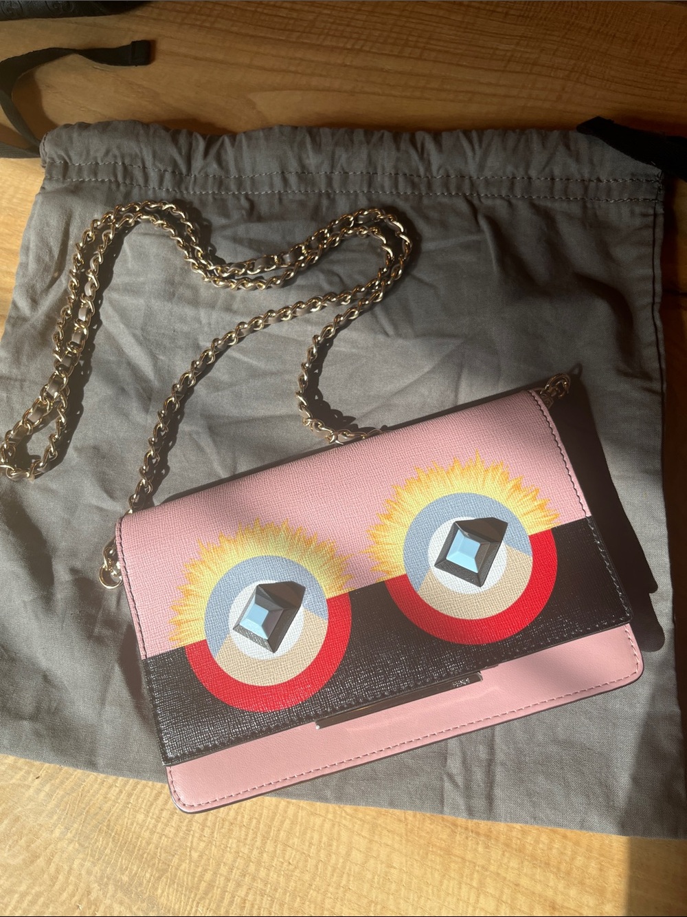 ✨ Authentic Fendi Hypnoteyes Monster Wallet On Chain (WOC) - Pink EUC ✨ - Picture 8 of 9